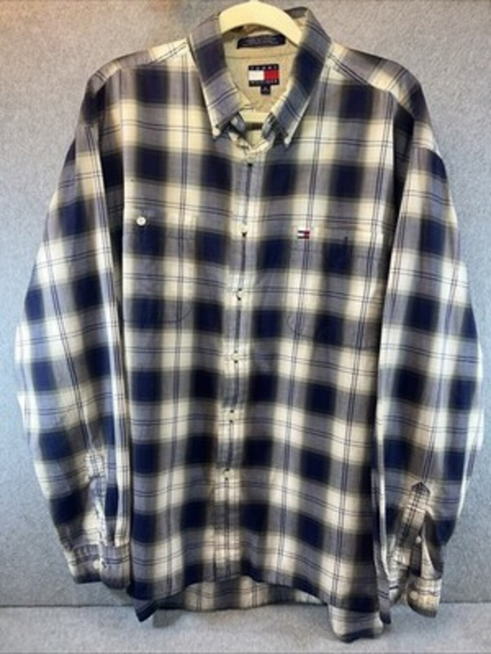 Tommy Hilfiger Men's Button Up Plaid